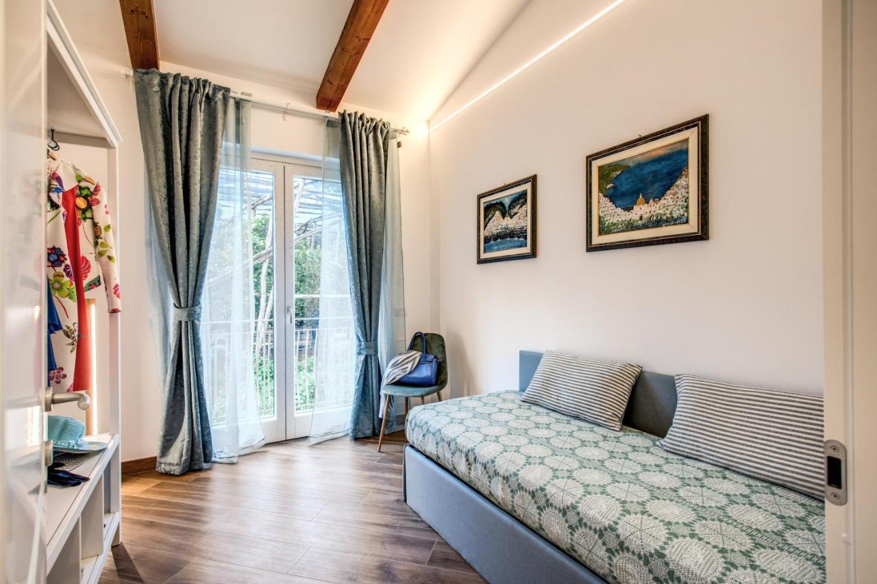 Chez Marie' - Modern Apartment In Countryside Сорренто Екстер'єр фото